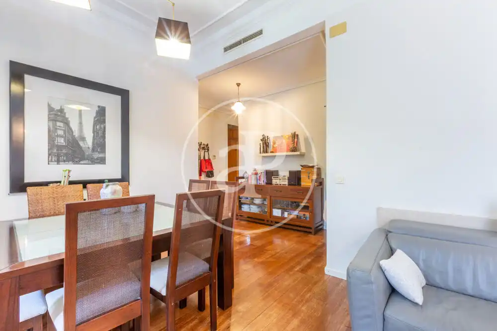 Vista exterior de Piso en venta en Valencia con Aire acondicionado, Calefacción y Terraza