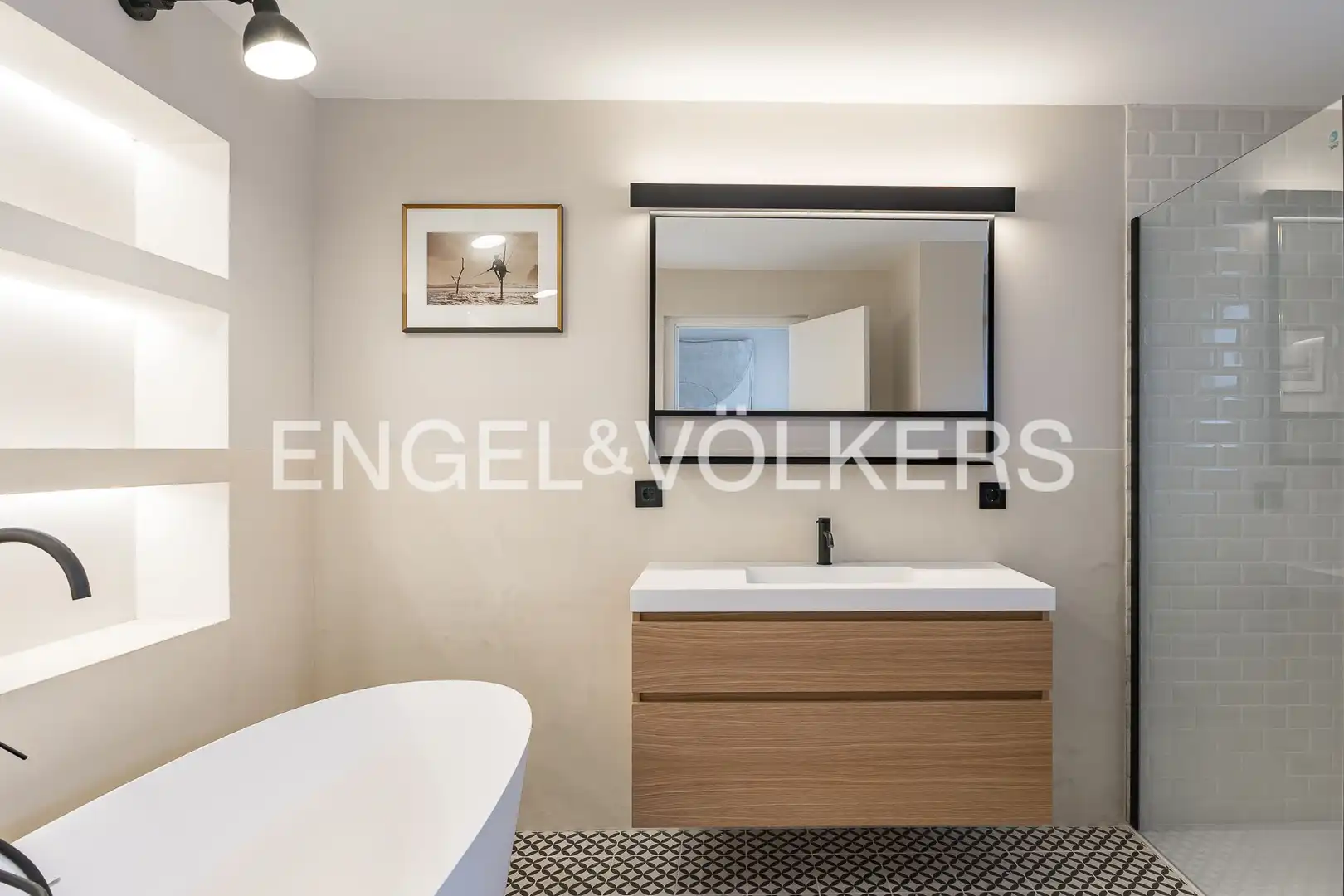 Bathroom of Houses for rent in Castelldefels  with Air Conditioner, Heating and Private garden