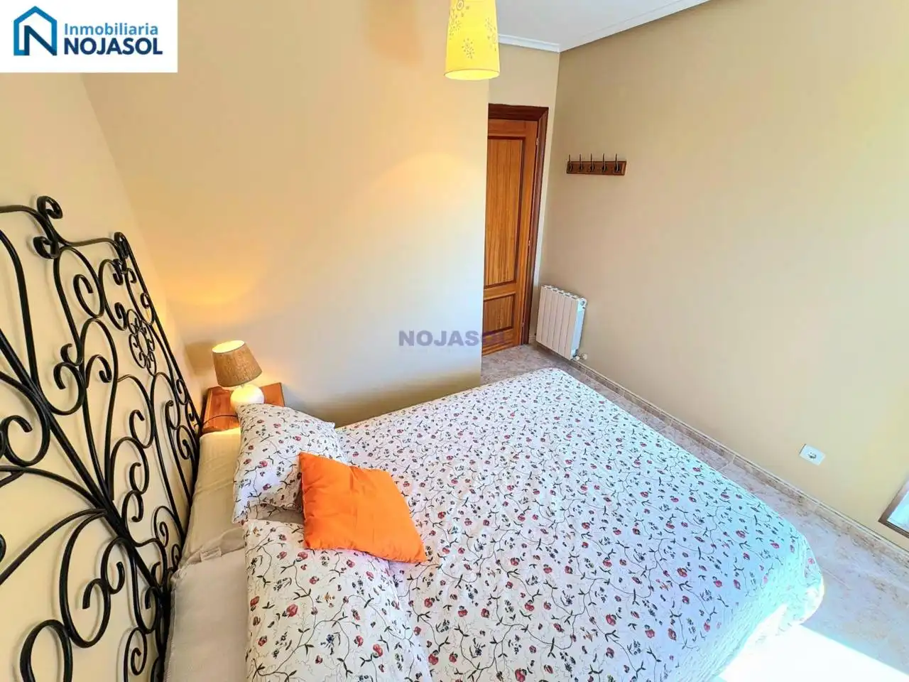 Schlafzimmer von Wohnung zur Miete in Noja mit Heizung, Terrasse und Möbliert