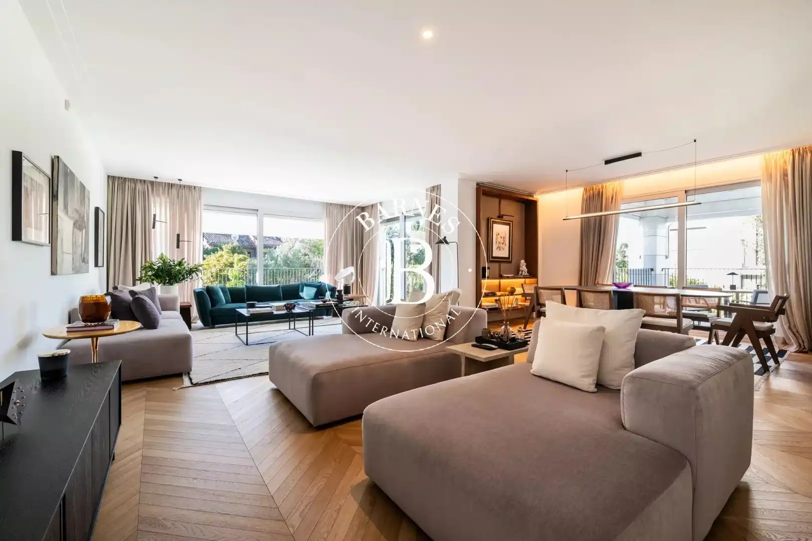 Living room of Flat for rent in Madrid  with Air Conditioner, Terrace and Furnished