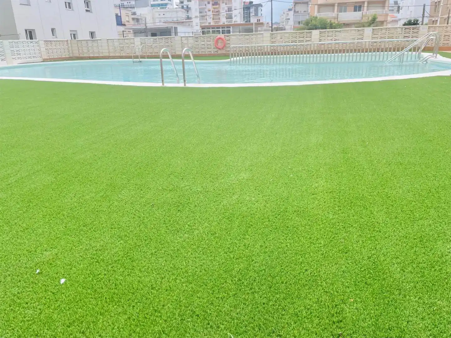 Swimming pool of Flat for rent in Gandia  with Air Conditioner, Swimming Pool and Balcony