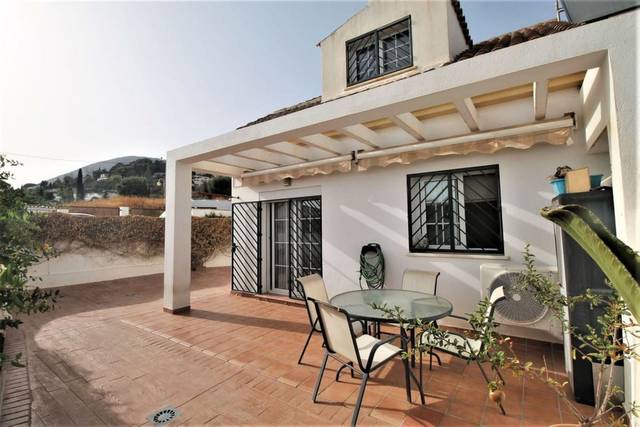 Casa adosada en Venta en de la viñuela en Casablanca - La Viñuela