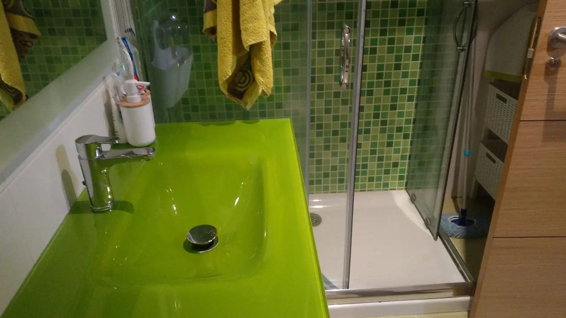 Bany de Pis de lloguer en Pontevedra Capital  amb Terrassa, Moblat i Forn