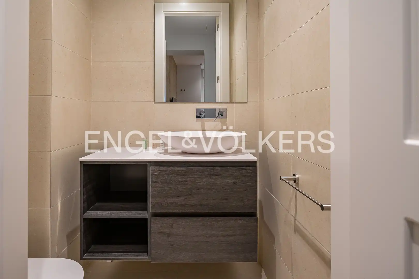 Badezimmer von Wohnungen zum Verkauf in Madrid mit Klimaanlage, Heizung und Parkett
