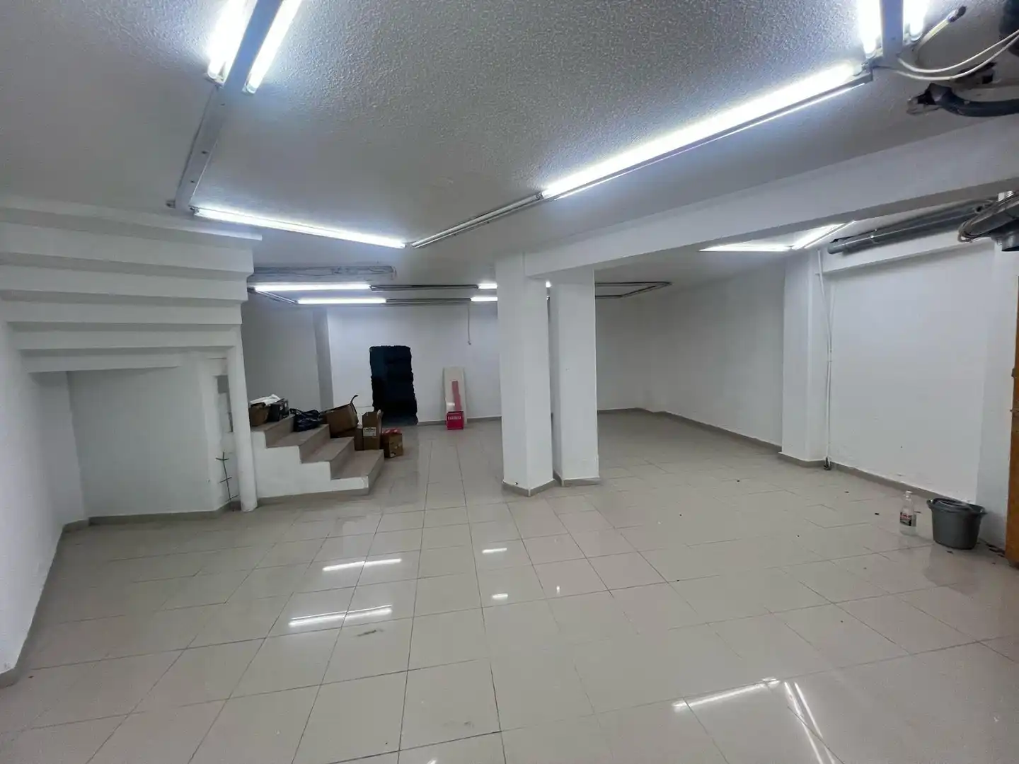Local comercial en venta en Avenida de la Rosaleda, imagen 4
