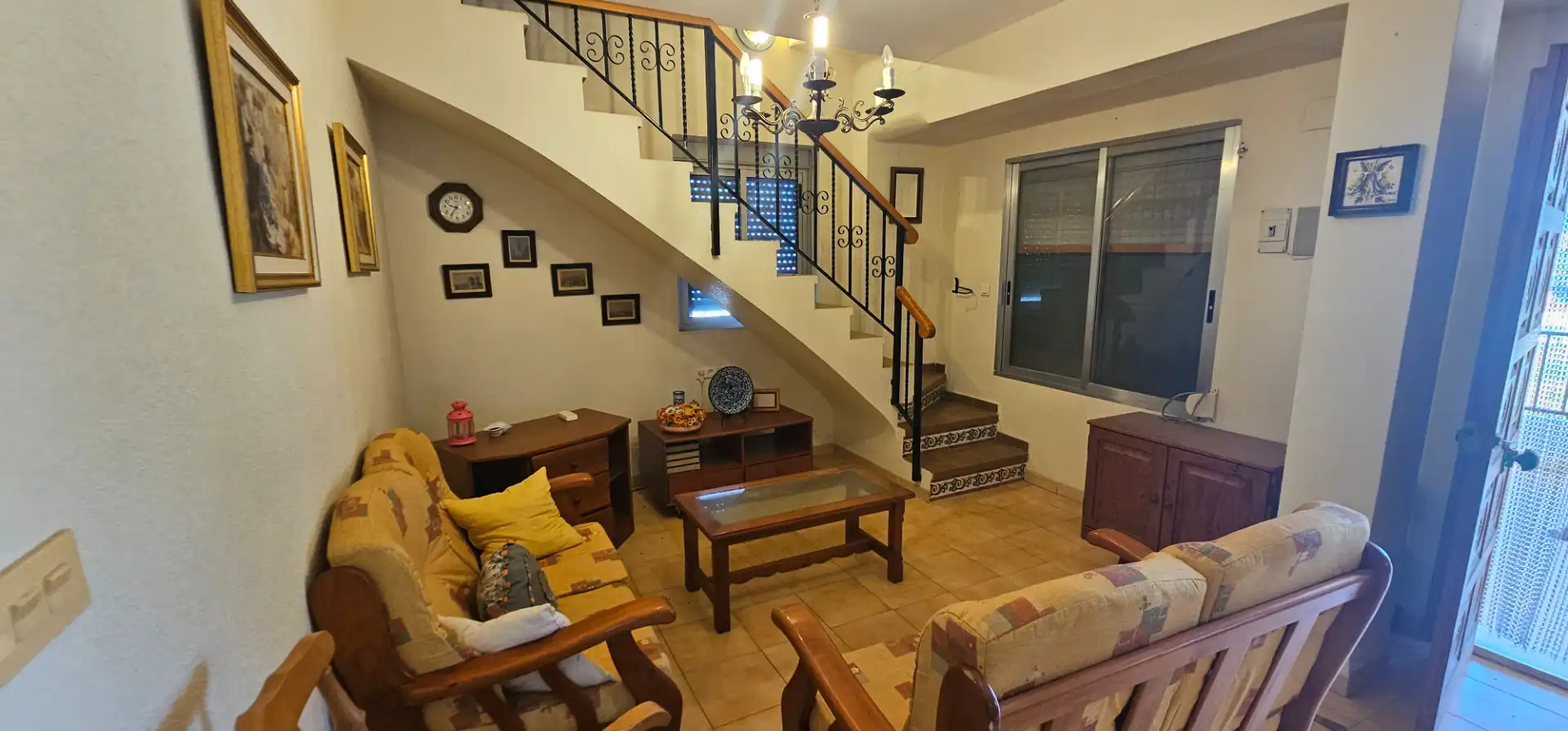 Sala d'estar de Casa o xalet en venda en Corbera amb Terrassa, Moblat i Balcó