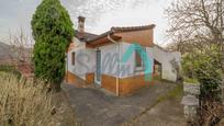 Vista exterior de Casa o xalet en venda en Langreo amb Calefacció i Jardí privat