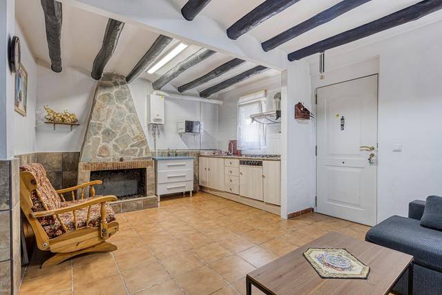 Casa adosada en Venta en Montmaneu