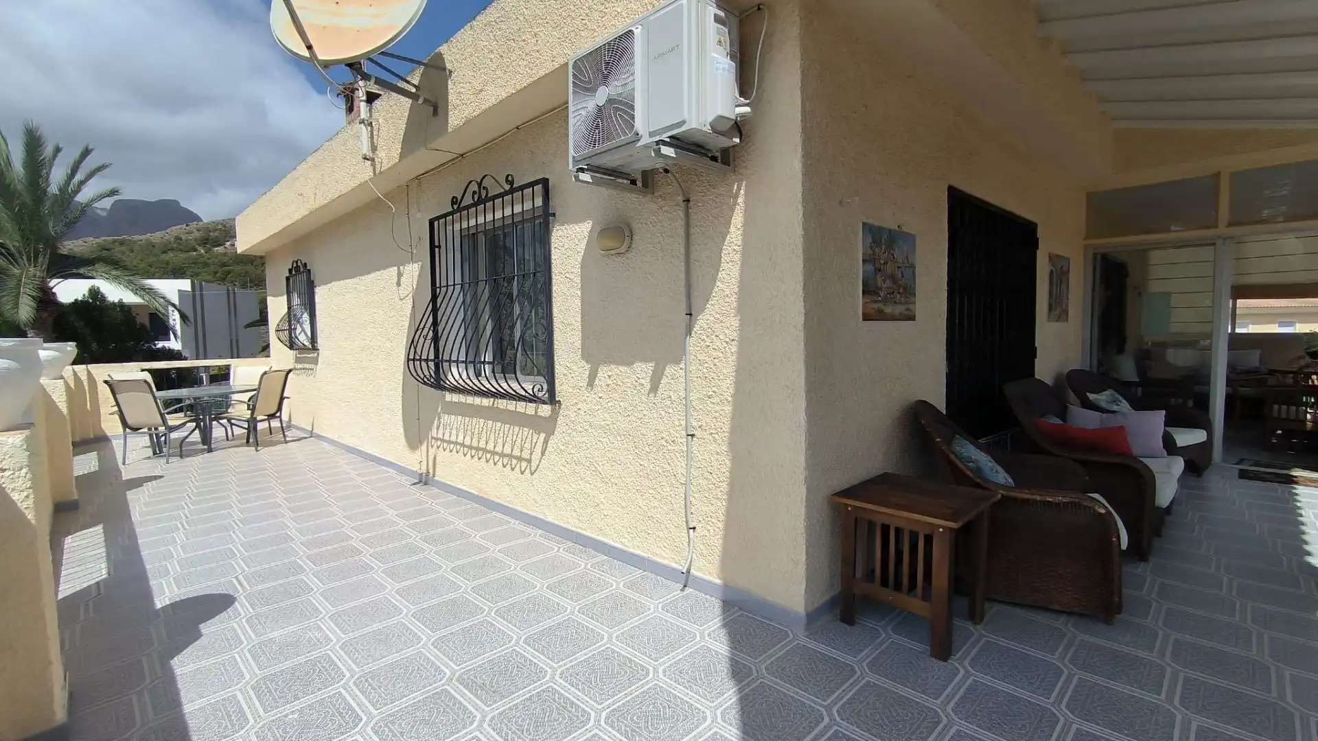 Terrassa de Casa o xalet en venda en L'Alfàs del Pi amb Aire condicionat, Calefacció i Jardí privat