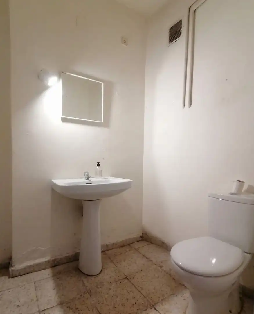 Baño de Edificio en venta en Roda de Eresma