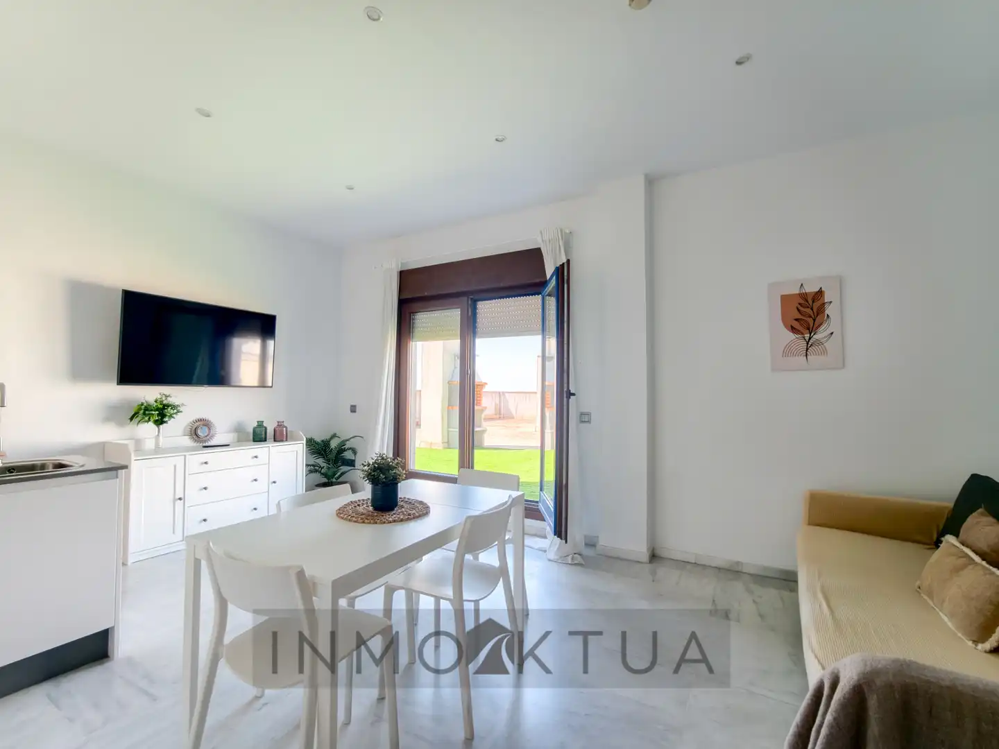 Habitación de Piso en venta en Bormujos con Aire acondicionado, Terraza y Amueblado
