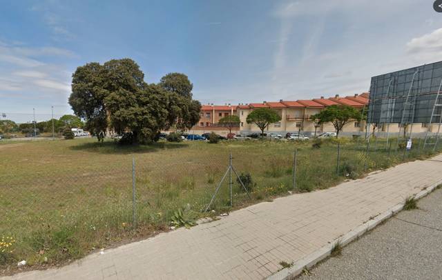 Terreno residencial en Venta en Calle de la Ciudad de Toledo en Hervencias Altas - El Pinar