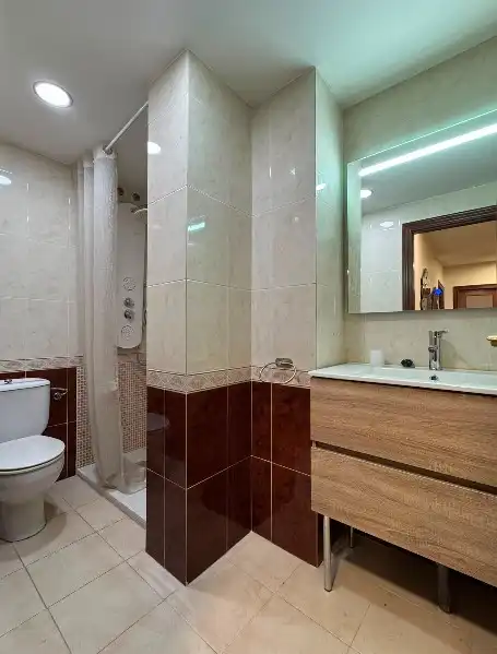 Badezimmer von Maisonette zur Miete in Castellón de la Plana / Castelló de la Plana mit Klimaanlage, Heizung und Terrasse