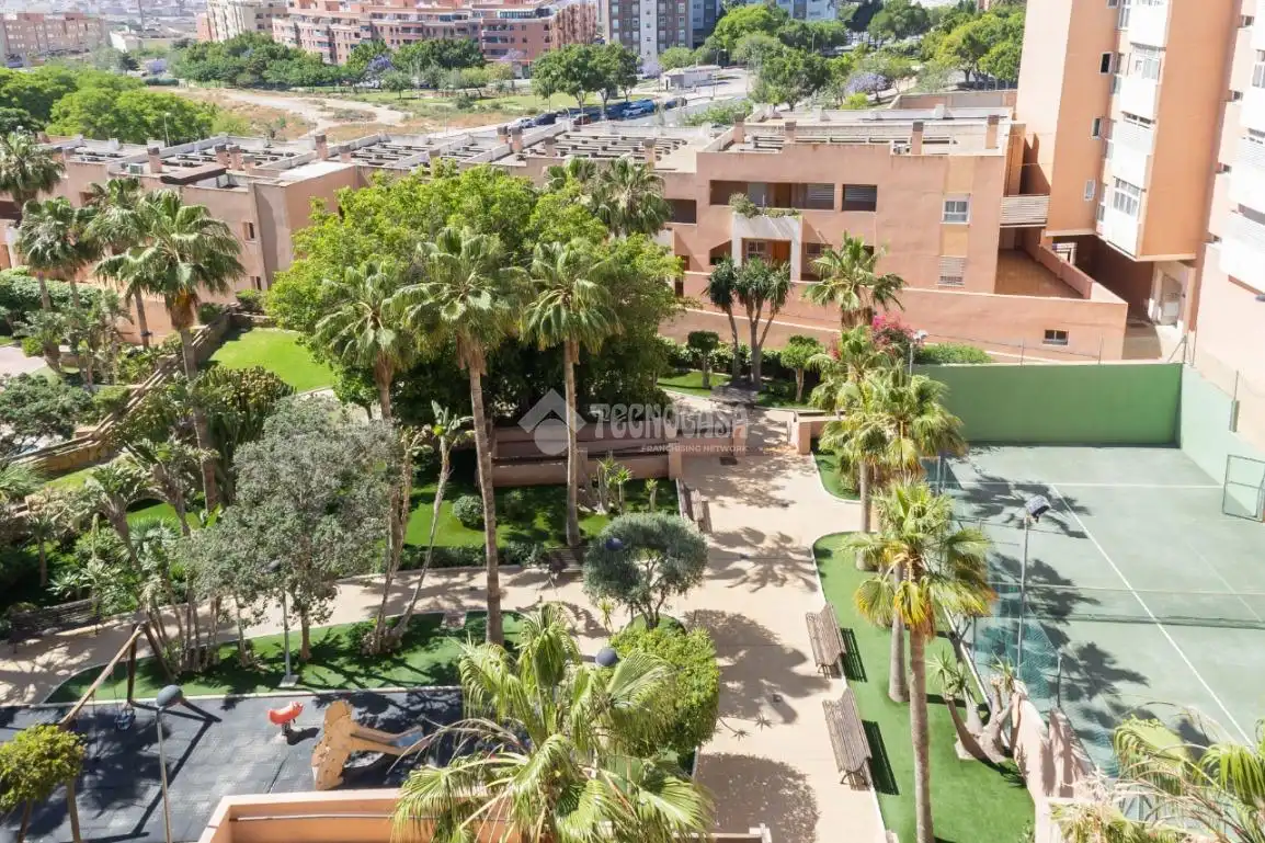Außenansicht von Wohnung zum Verkauf in Almería