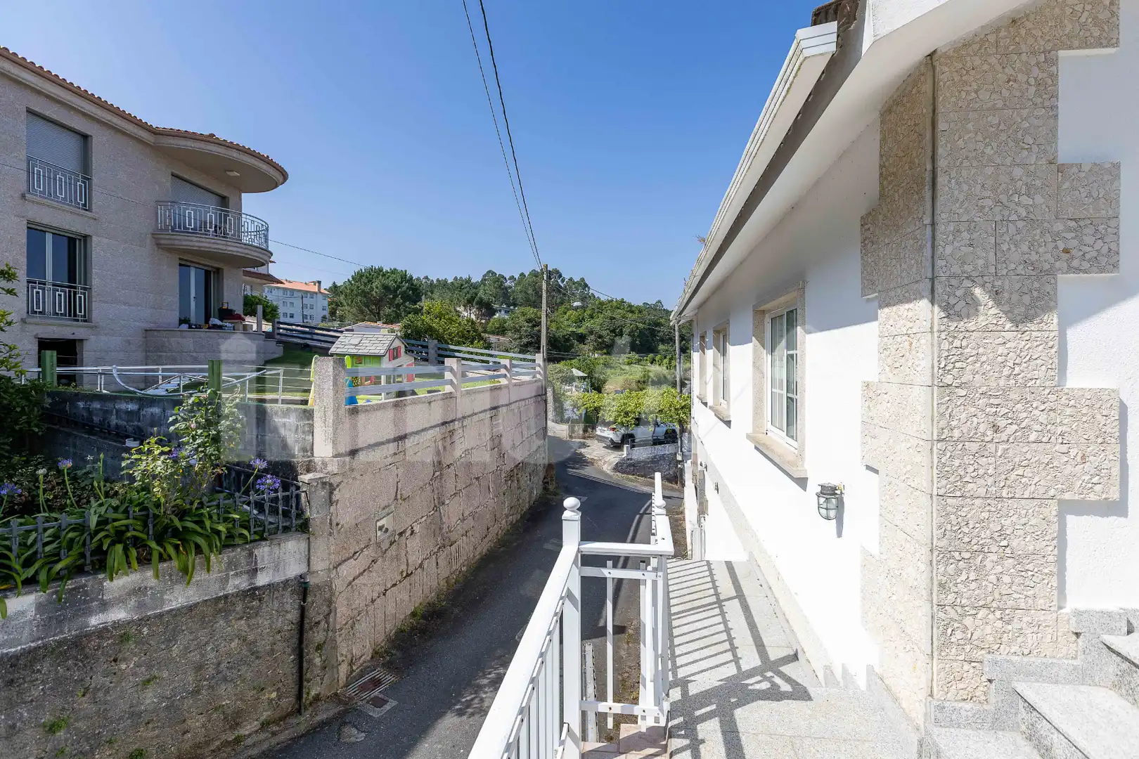 Vista exterior de Casa o chalet en venta en Sanxenxo con Calefacción, Jardín privado y Terraza