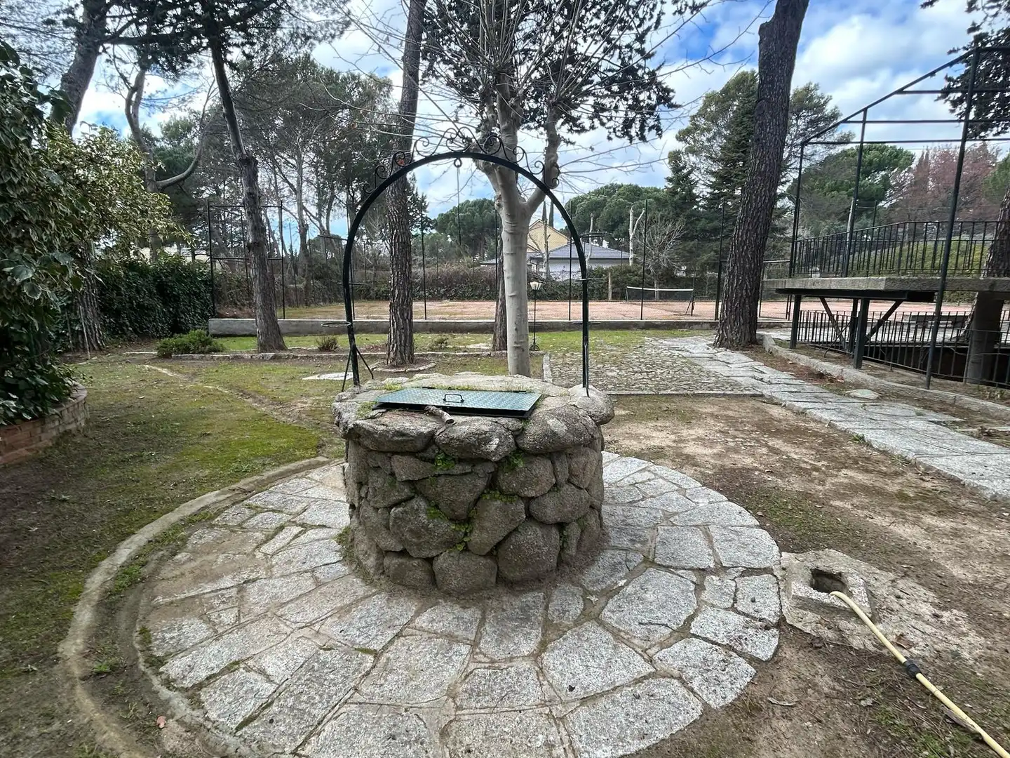 Jardín de Casa o chalet en venta en Torrelodones con Calefacción, Jardín privado y Parquet