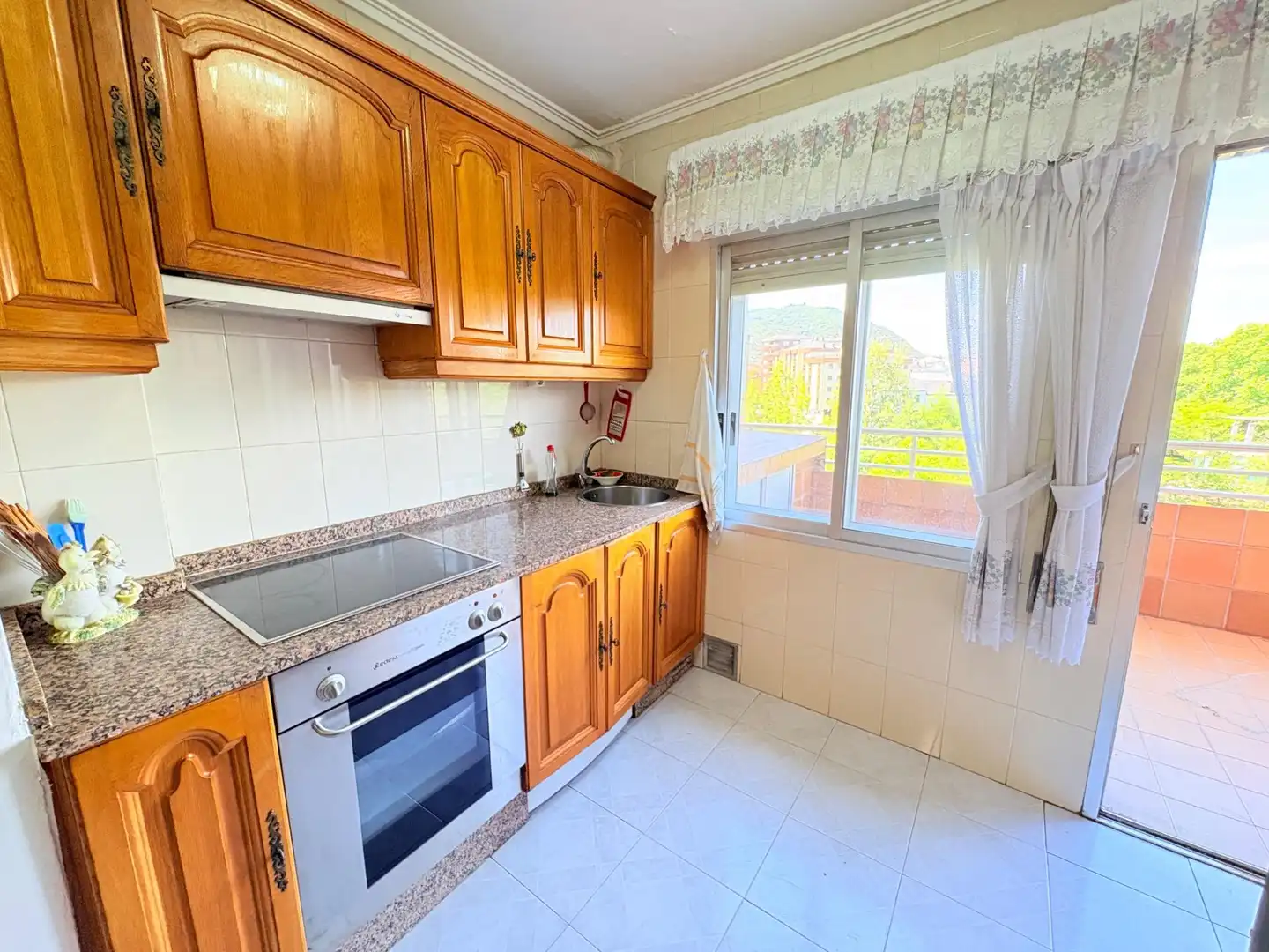 Küche von Wohnung zum Verkauf in Ponferrada mit Terrasse und Möbliert