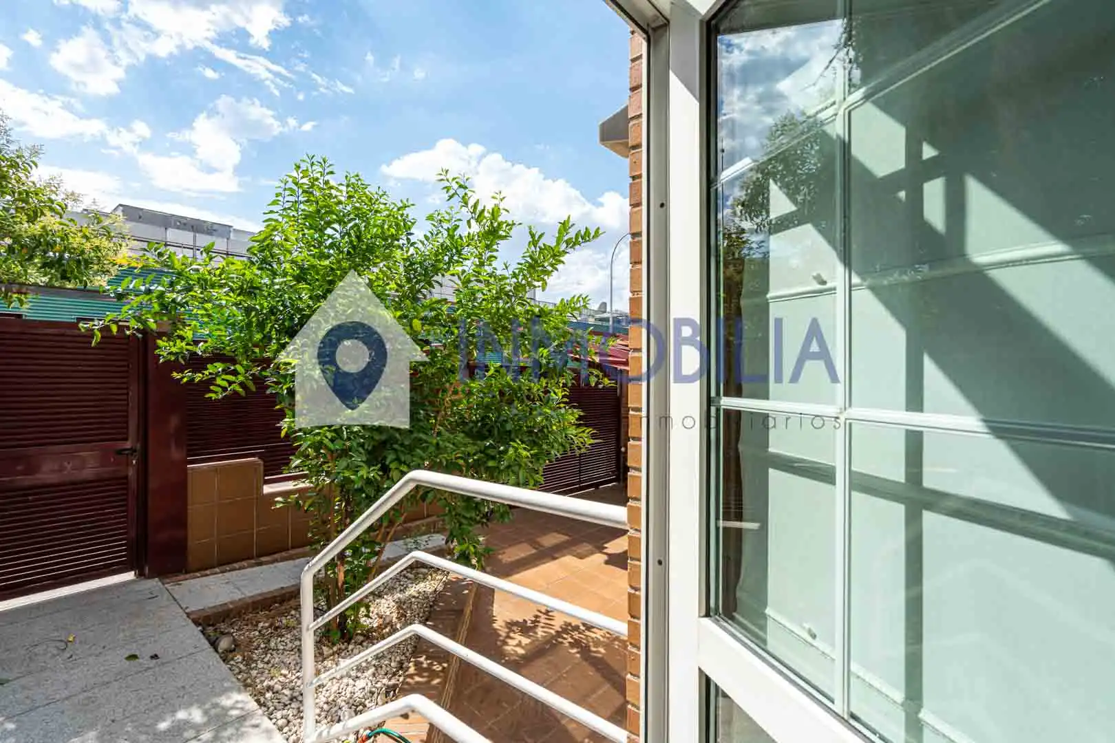 Terraza de Casa adosada en venta en Madrid con Aire acondicionado, Calefacción y Jardín privado