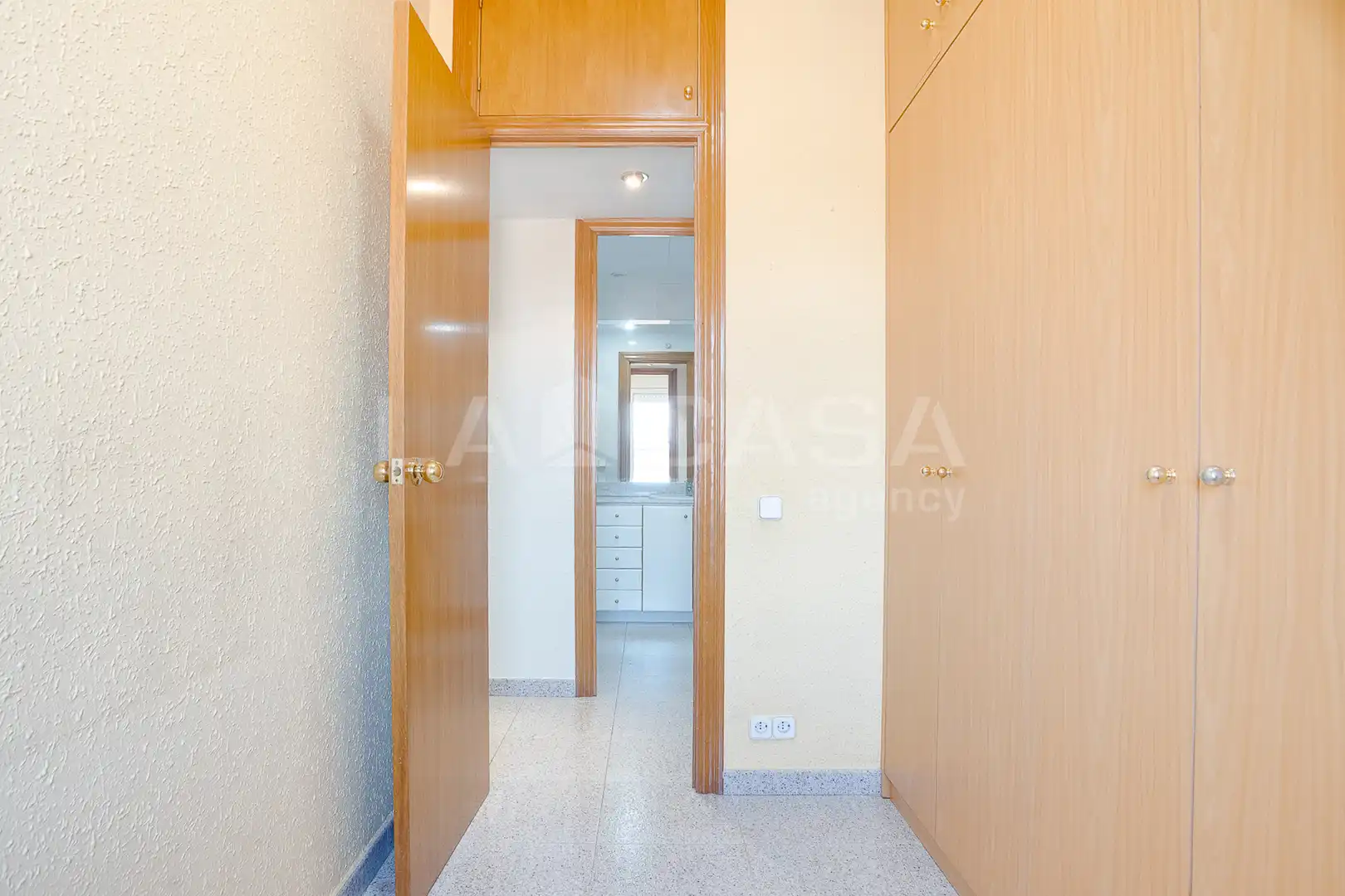 Piso en venta en Barcelona con Calefacción y Balcón