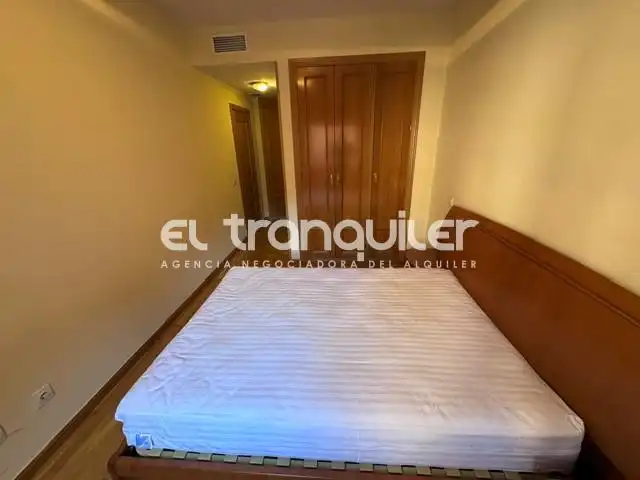 Bedroom of Flat for rent in Madrid  with Air Conditioner, Swimming Pool and Furnished