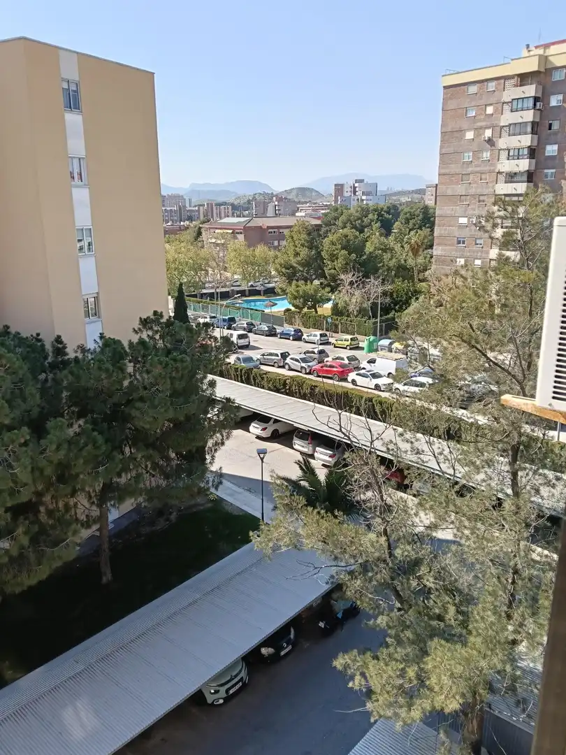 Aparcament de Pis en venda en Alicante / Alacant amb Aire condicionat, Terrassa i Moblat