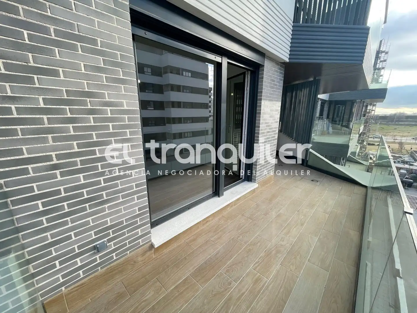 Appartamento con piscina in affitto a Calle Gales, imagen 6