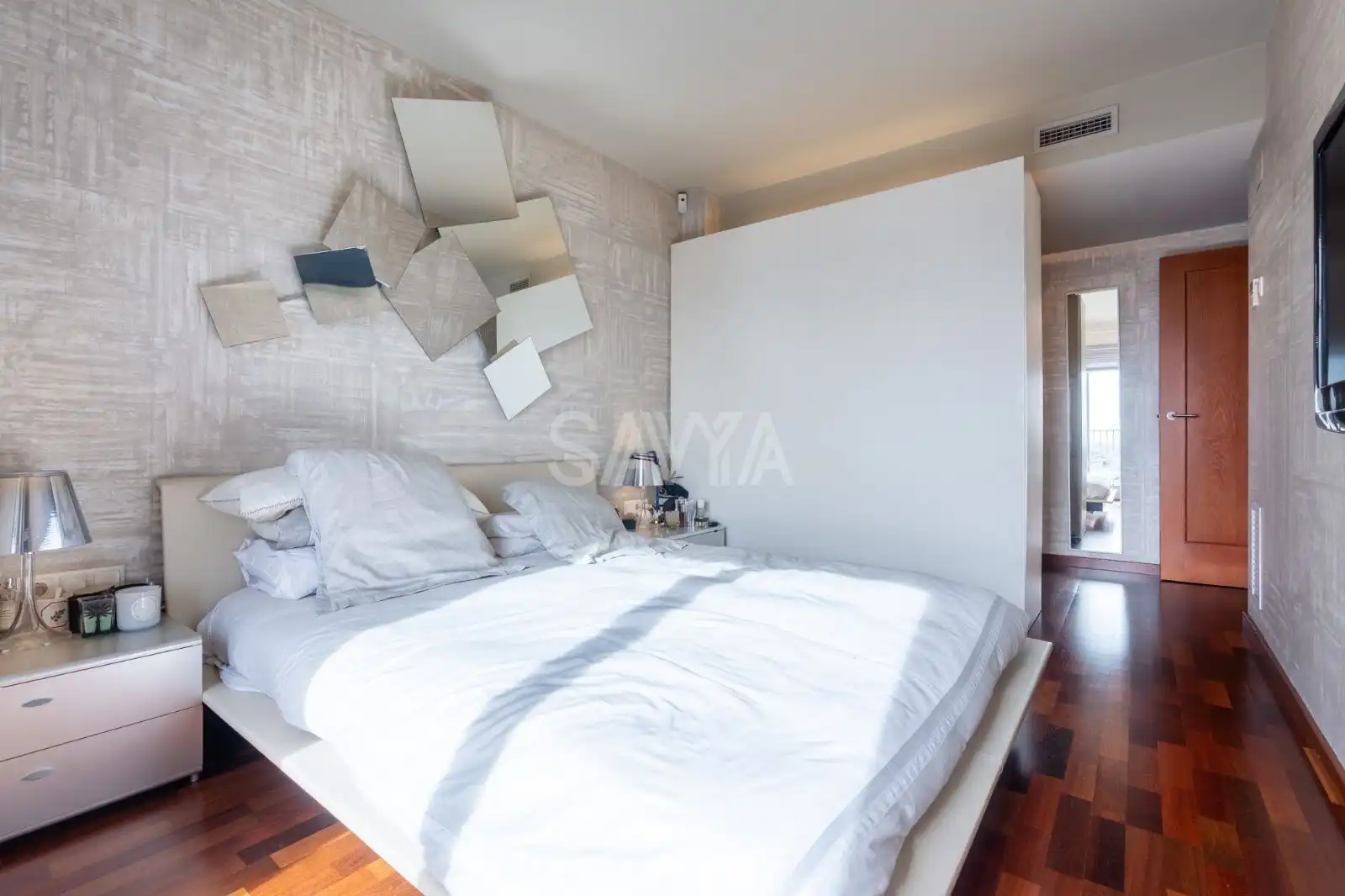 Habitación de Ático en venta en L'Hospitalet de Llobregat con Aire acondicionado, Calefacción y Parquet