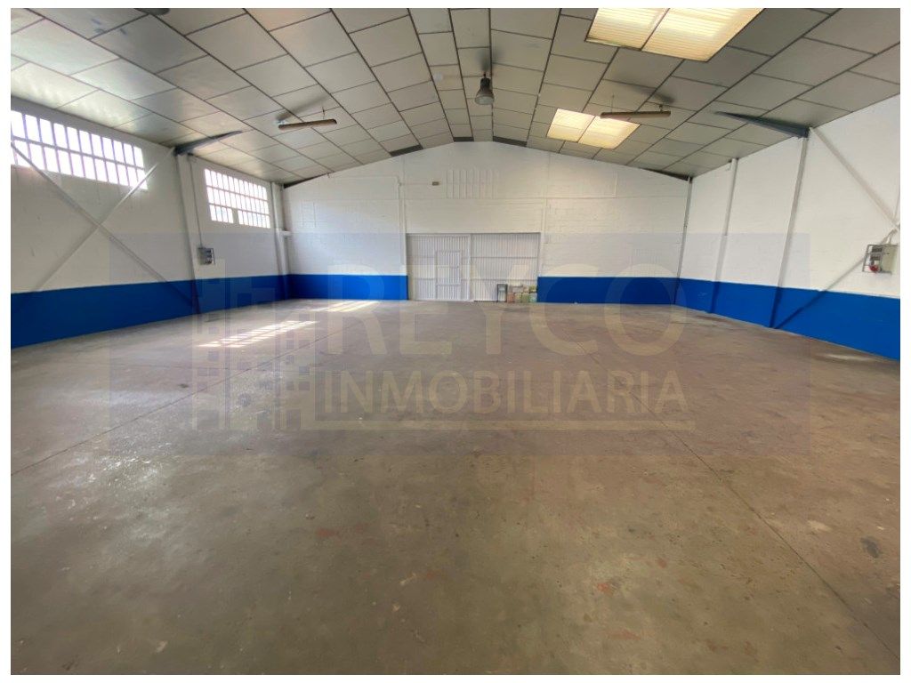 Industrial buildings to rent in Haro
