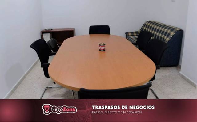 Local comercial en Alquiler en Calle Granada, 48 en Plaza de Toros - Santa Rita