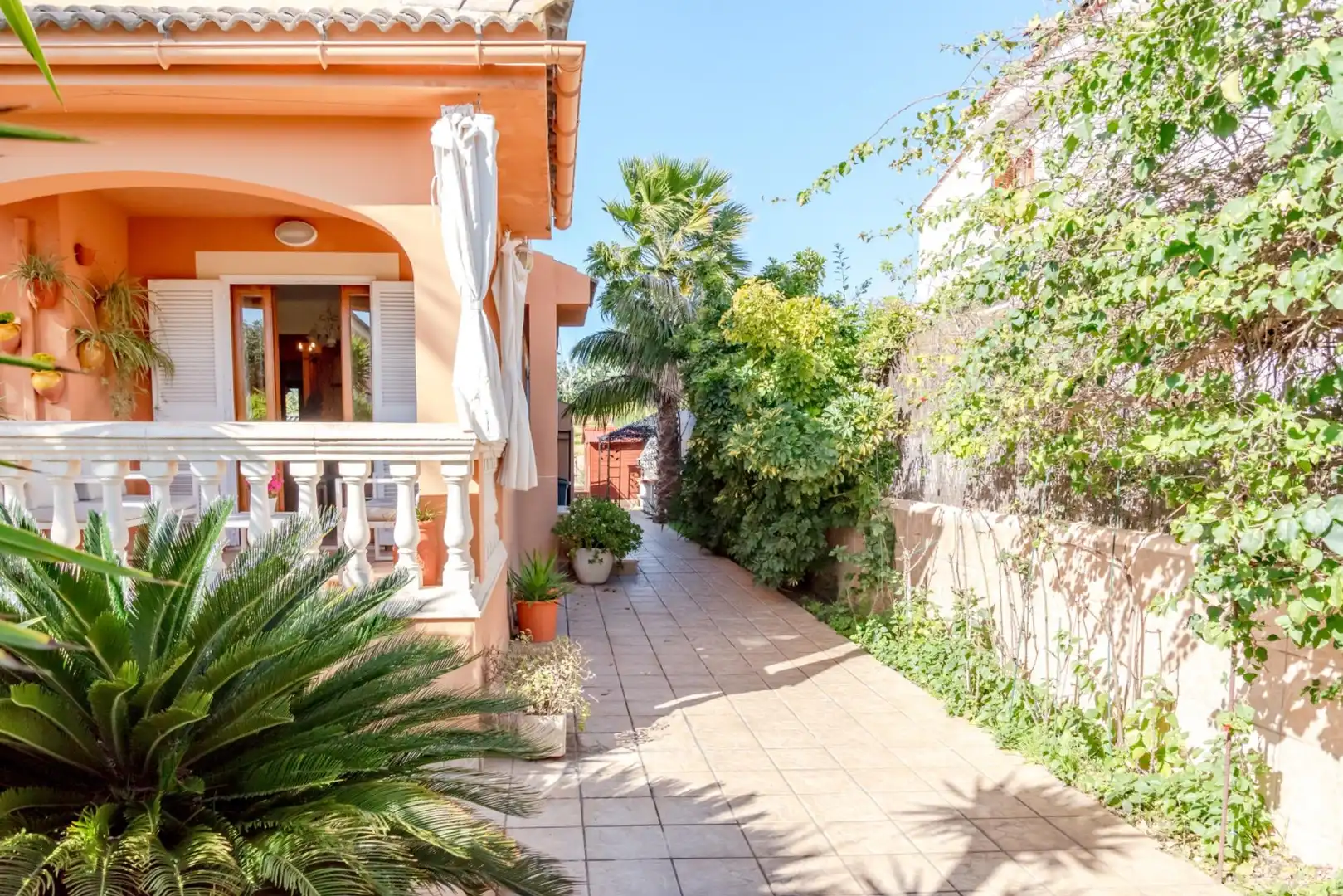 Vista exterior de Casa adosada en venda en Marratxí amb Aire condicionat, Calefacció i Jardí privat