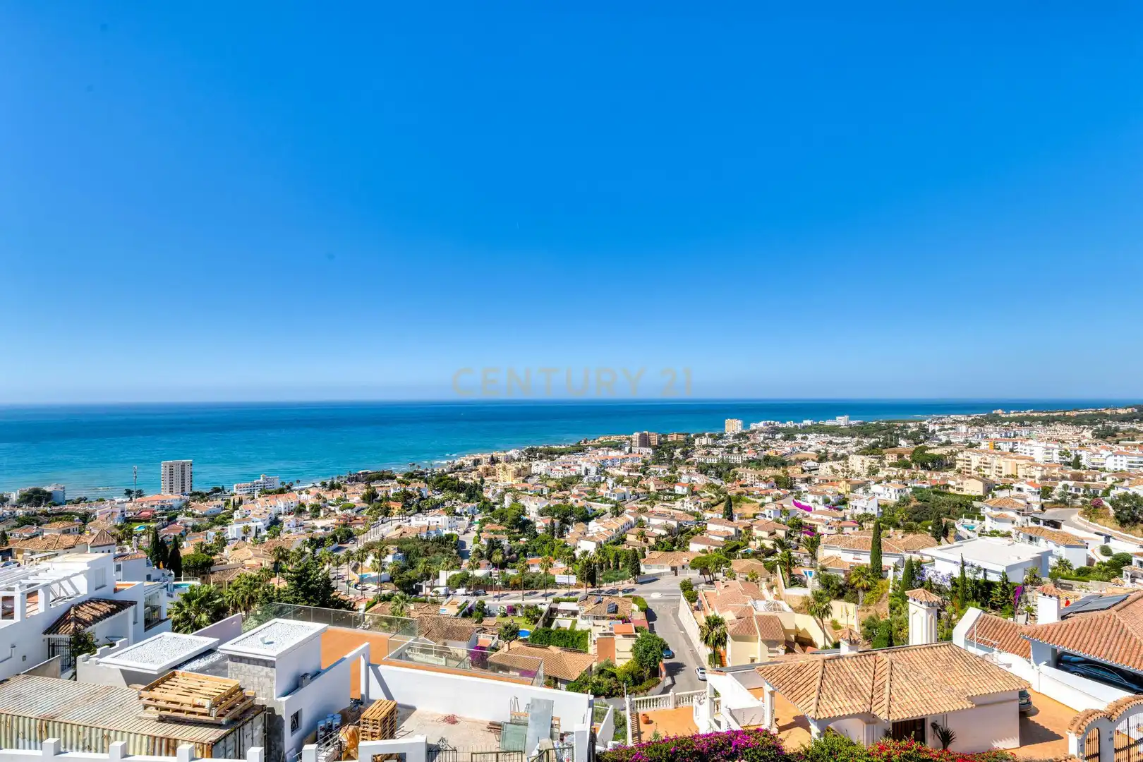 Vista exterior de Apartament en venda en Mijas amb Aire condicionat i Alarma