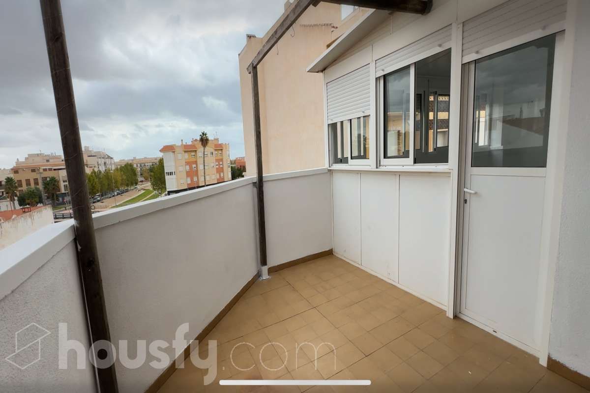 Terraza de Piso de alquiler en Pilar de la Horadada con Parquet, Terraza y Se aceptan mascotas