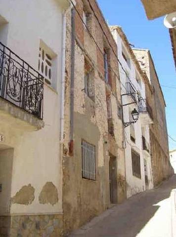Casa adosada en Venta en C/ Nou en Alfara de Carles