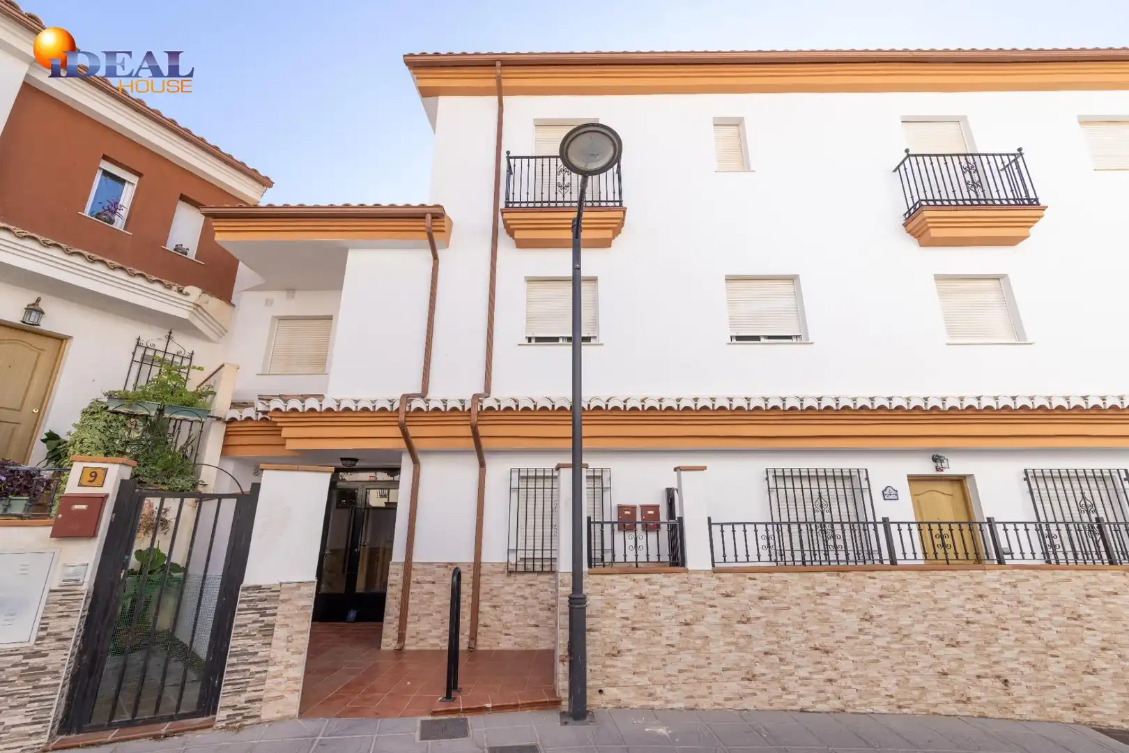 Vista exterior de Piso en venta en Güéjar Sierra, Granada