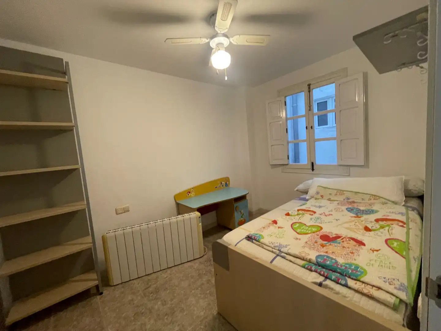 Dormitori de Pis en venda en Ontinyent amb Terrassa, Moblat i Forn