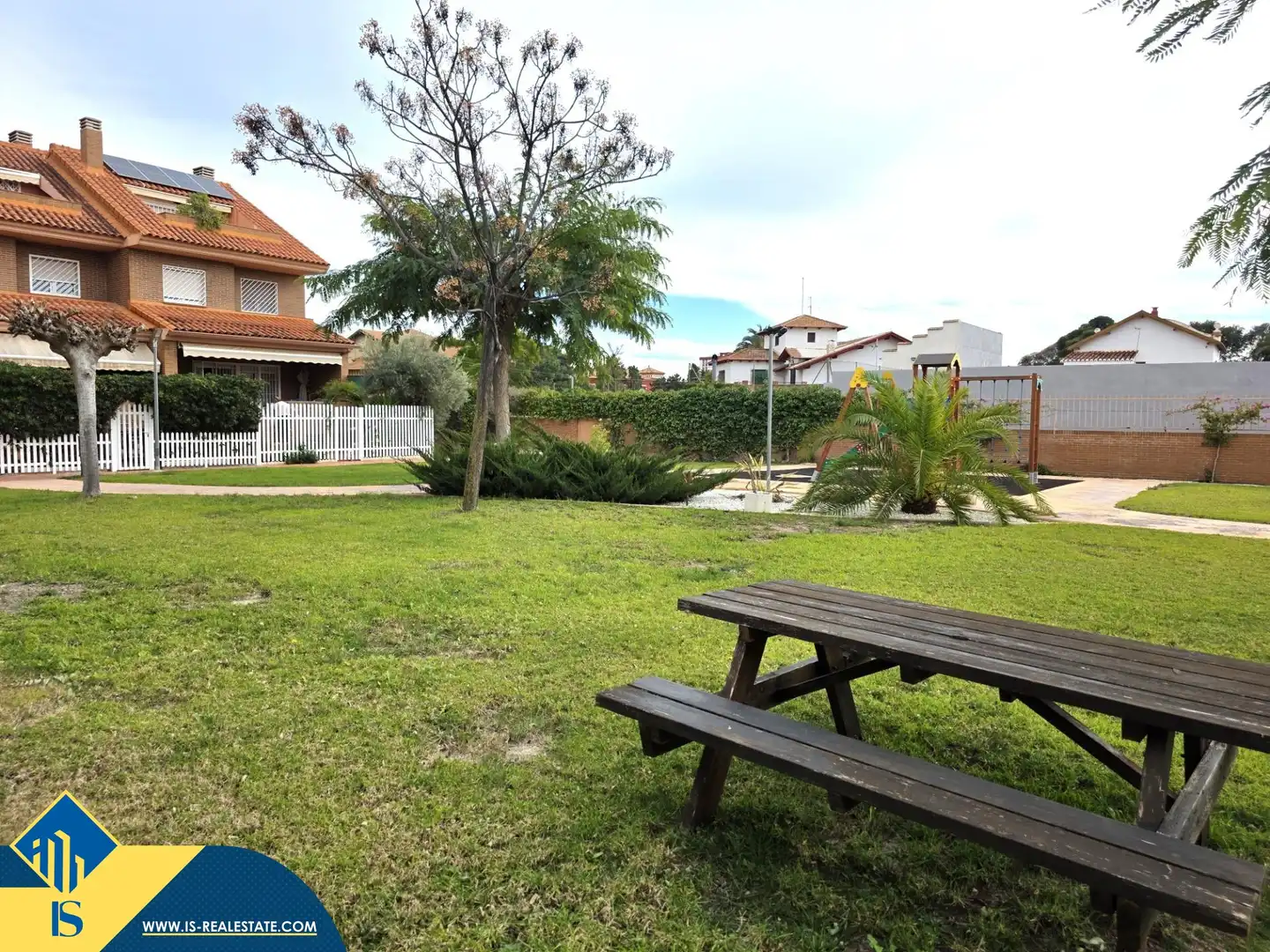 Garden of Houses for sale in Alicante / Alacant  with Terrace, Furnished and Community pool