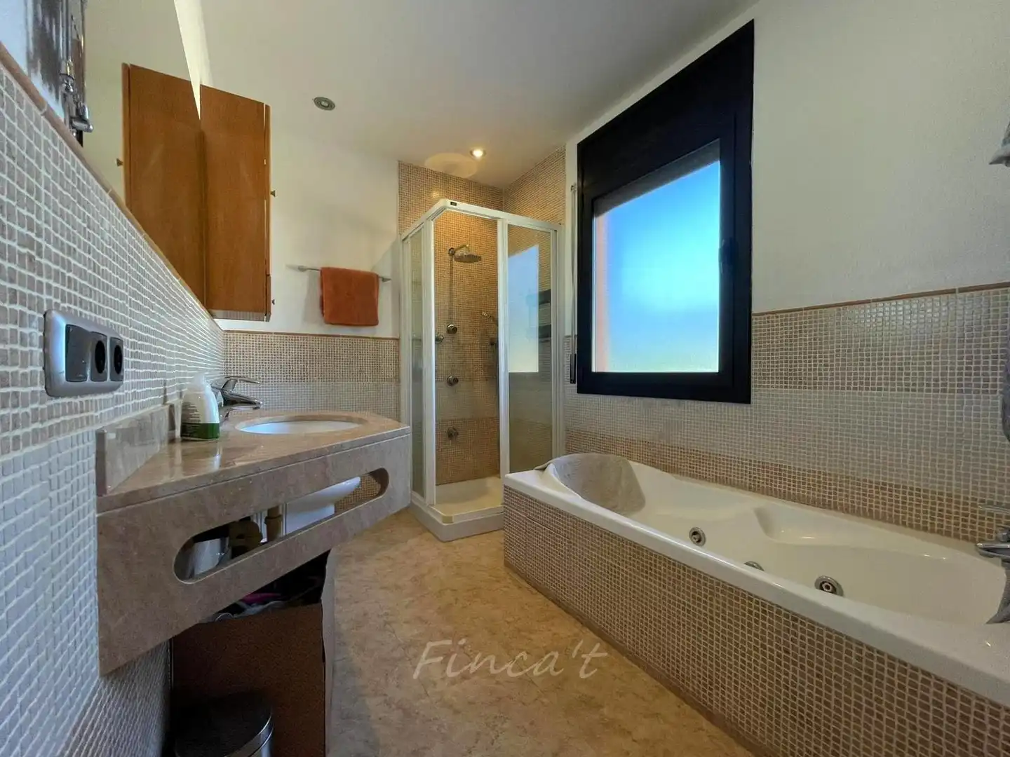 Badezimmer von Haus oder Chalet zum Verkauf in Moià mit Heizung, Ofen und Internet