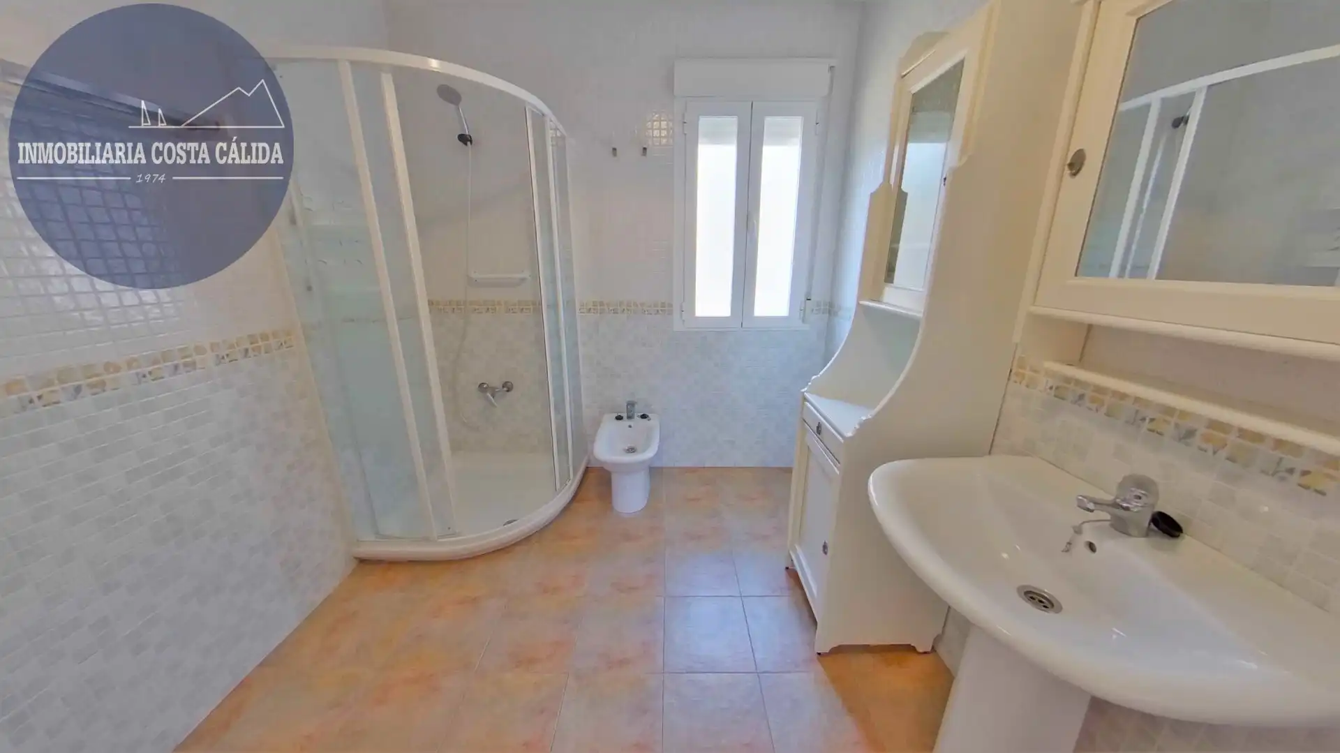 Badezimmer von Maisonette zum Verkauf in Águilas mit Terrasse, Möbliert und Ofen