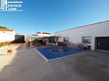 Casa amb piscina en venda a Alcázar de San Juan