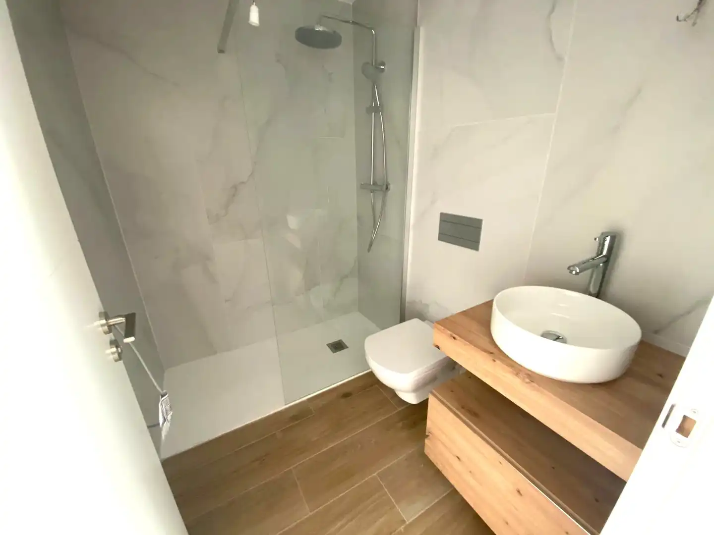 Bathroom of Flat for sale in Castro-Urdiales  with Heating, Parquet flooring and Terrace