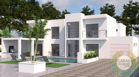 CHALET CON PISCINA DE OBRA NUEVA EN TRES CALAS