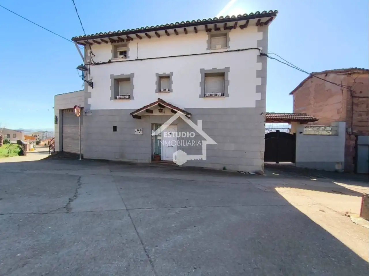 Vista exterior de Casa o chalet en venta en Torrecilla Sobre Alesanco con Jardín privado, Terraza y Amueblado