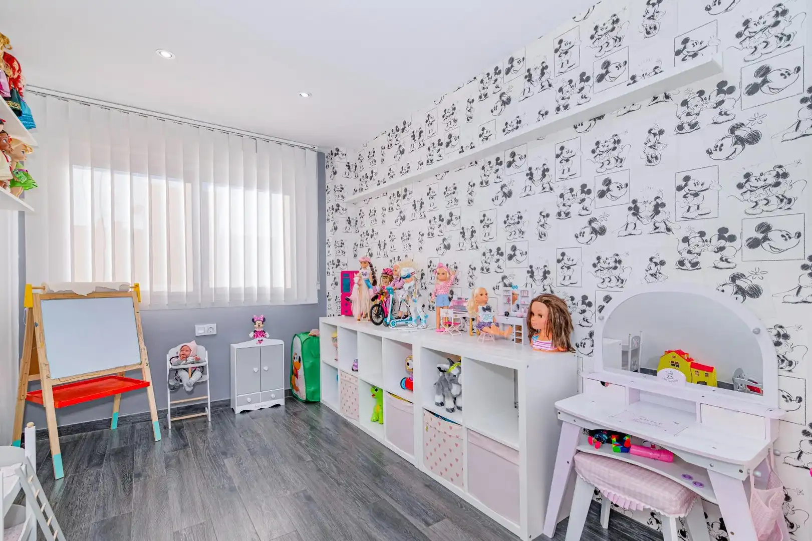 Bedroom of Flat for sale in Granada  with Air Conditioner, Heating and Furnished