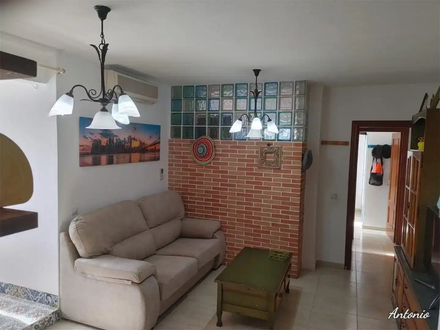 Wohnzimmer von Dachboden zur Miete in Almería mit Klimaanlage, Abstellraum und Möbliert