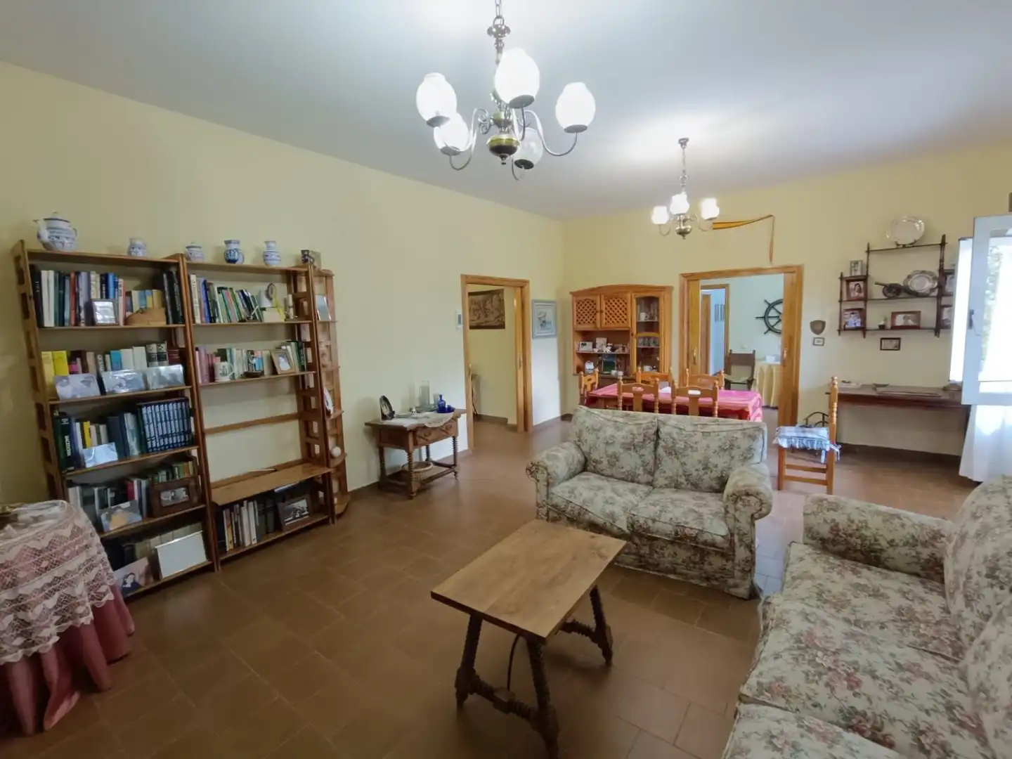Sala de estar de Finca rústica en venta en Olías del Rey con Calefacción, Jardín privado y Trastero