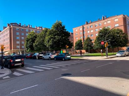 Vista exterior de Apartament en venda en Gijón 