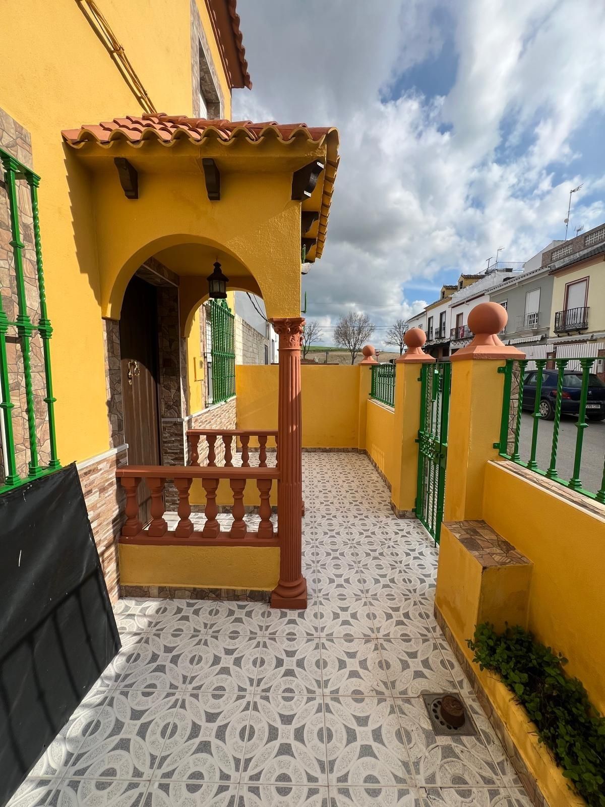 Vista exterior de Casa o xalet en venda en El Coronil