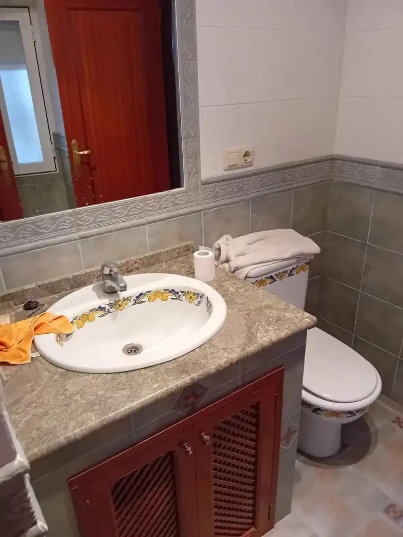 Badezimmer von Wohnung zum Verkauf in Almagro mit Klimaanlage, Heizung und Terrasse