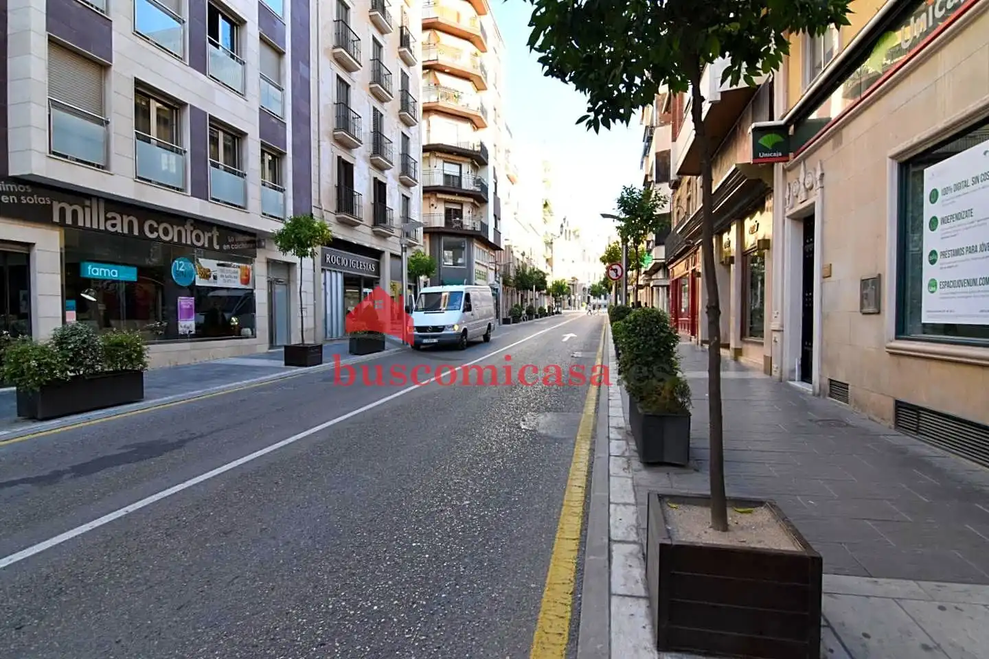 Vista exterior de Edificio en venta en Linares