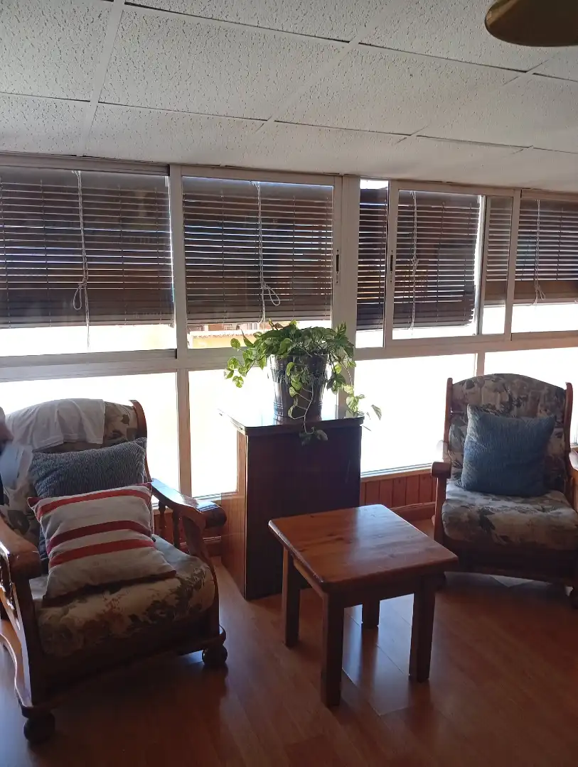Sala d'estar de Casa adosada en venda en Jaén amb Aire condicionat, Calefacció i Terrassa